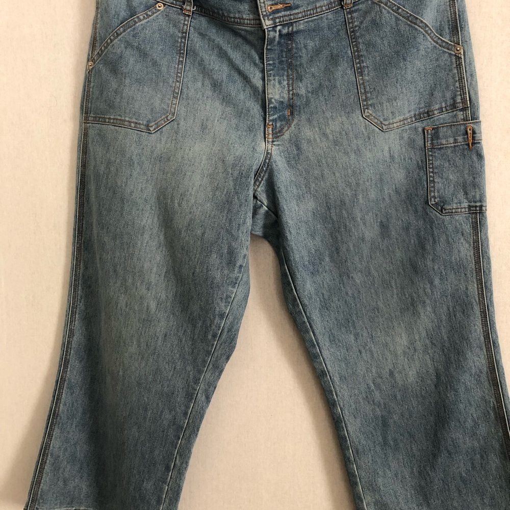 Venezia Blue Denim Capri Jeans With Pockets